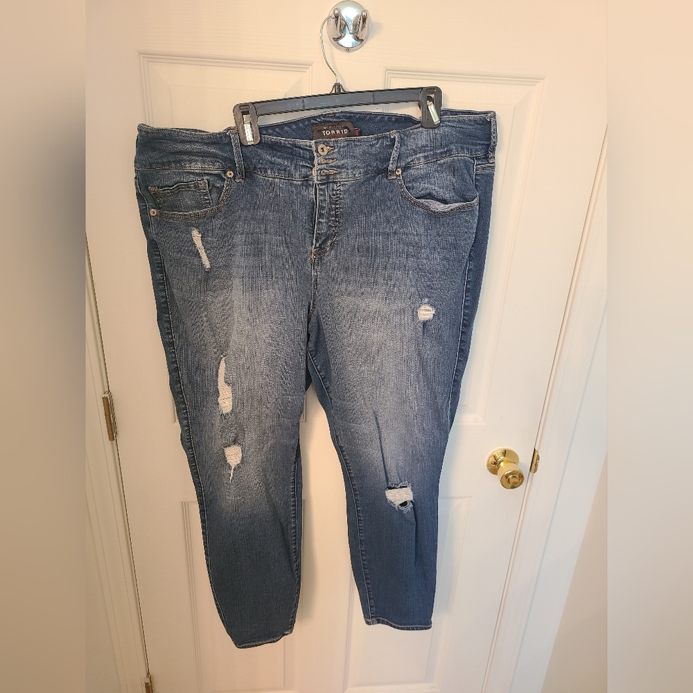 Torrid Size 26 3 Button Distressed Faded Denim Je… - image 4
